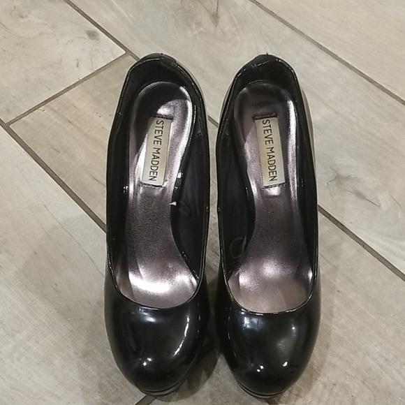 Steven Madden black pumps - Picture 2 of 6